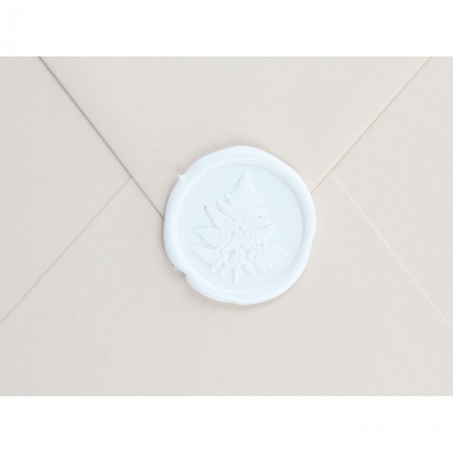 Lak ślubny z motywem paproci