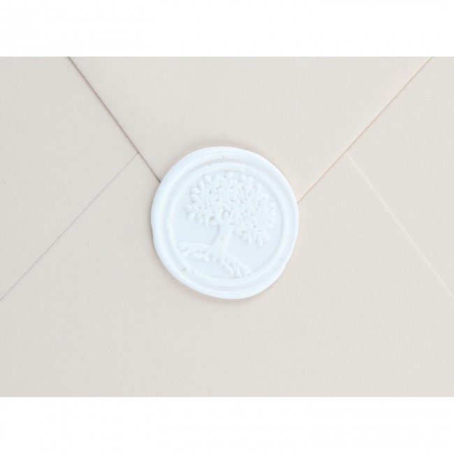 Lak ślubny z motywem drzewa