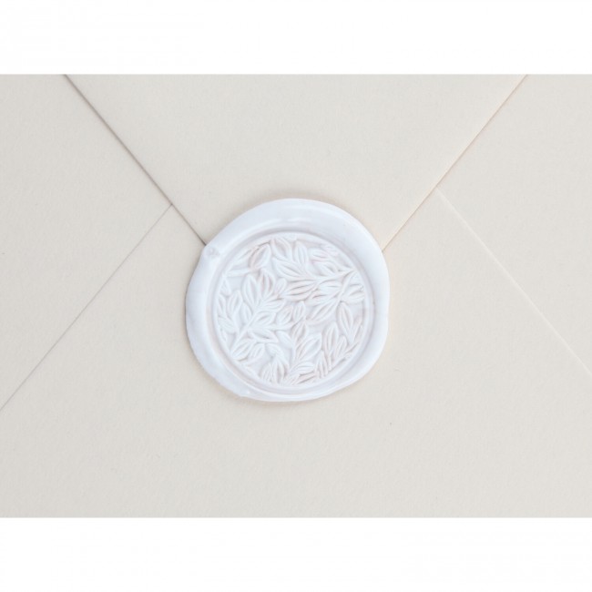 Lak ślubny z drobnymi liśćmi